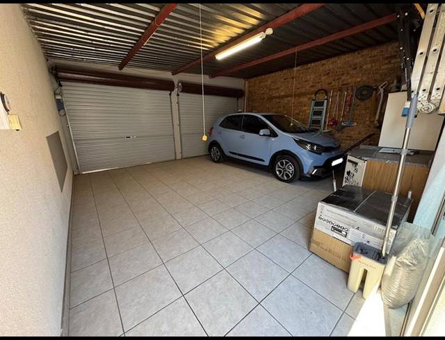 3 BEDROOM TOWNHOUSE FOR SALE IN TERENURE